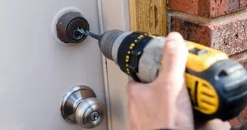 Security Locksmith Services San Diego, CA 619-824-3414 Security Locksmith Services San Diego, CA 619-824-3414 - 13-Key-Broke-In-Lock